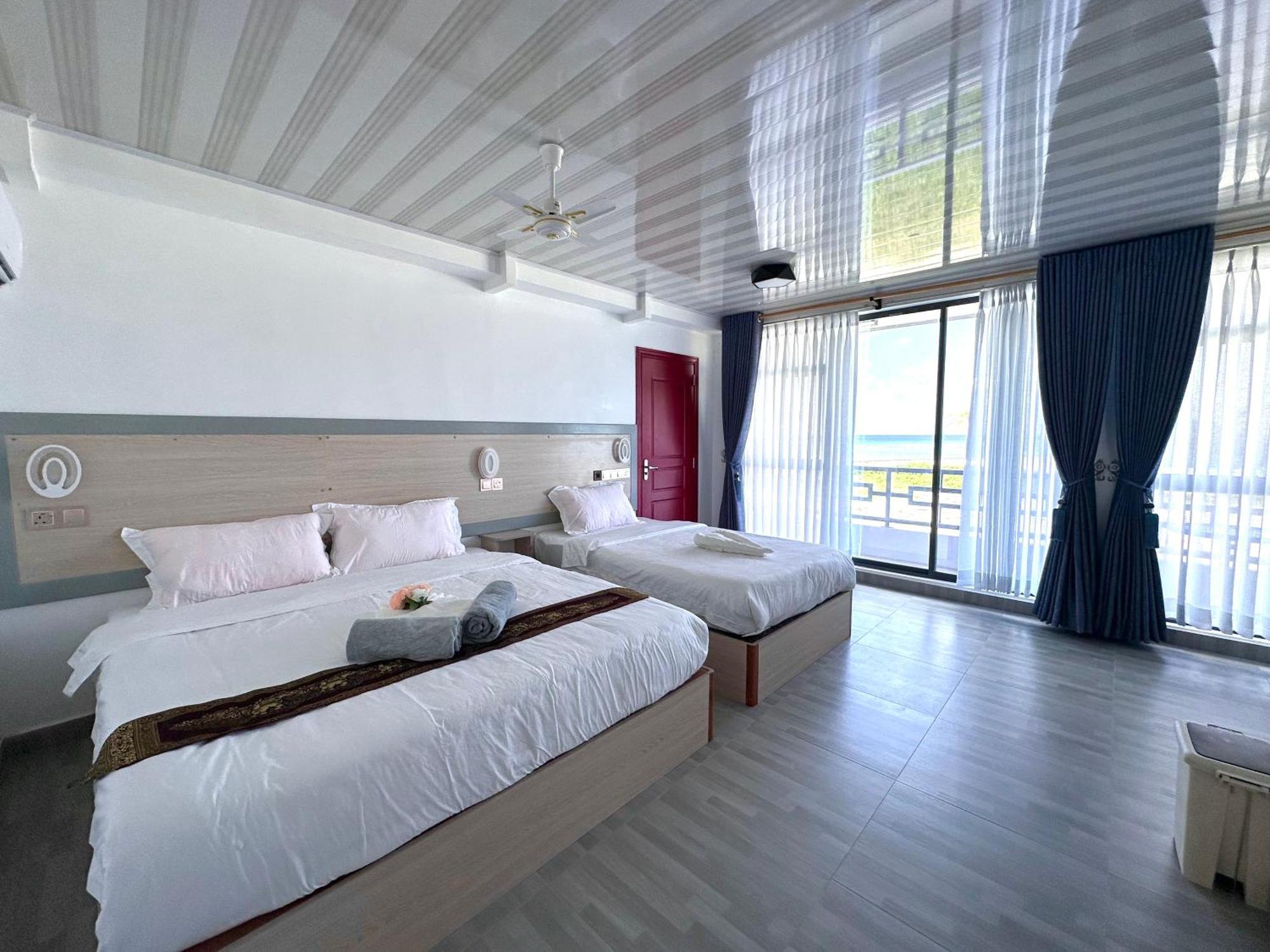 Galaxy Sunrise Sea View Hotell Fulidu Exteriör bild